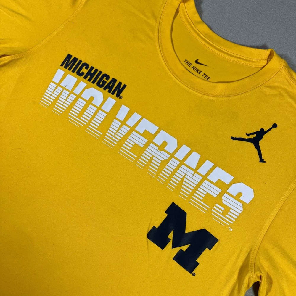 Jordan Brand Michigan Wolverines Dri-FIT Yellow Graphic T-Shirt Mens Small